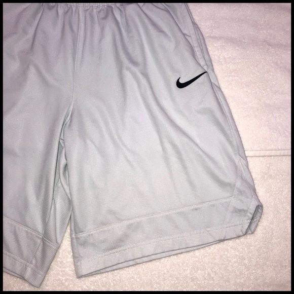 Nike DriFit ⛹🏻‍♂️🧗🏻🚣🏼🤹🏻🤺LRG Mens Shorts White Drawstring Two Pockets - Picture 5 of 16
